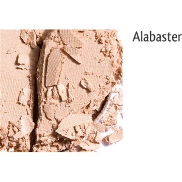 YOUNGBLOOD Mineral Cosmetics ‘Alabaster’ Pressed Eye Shadow - Picture 4 of 7